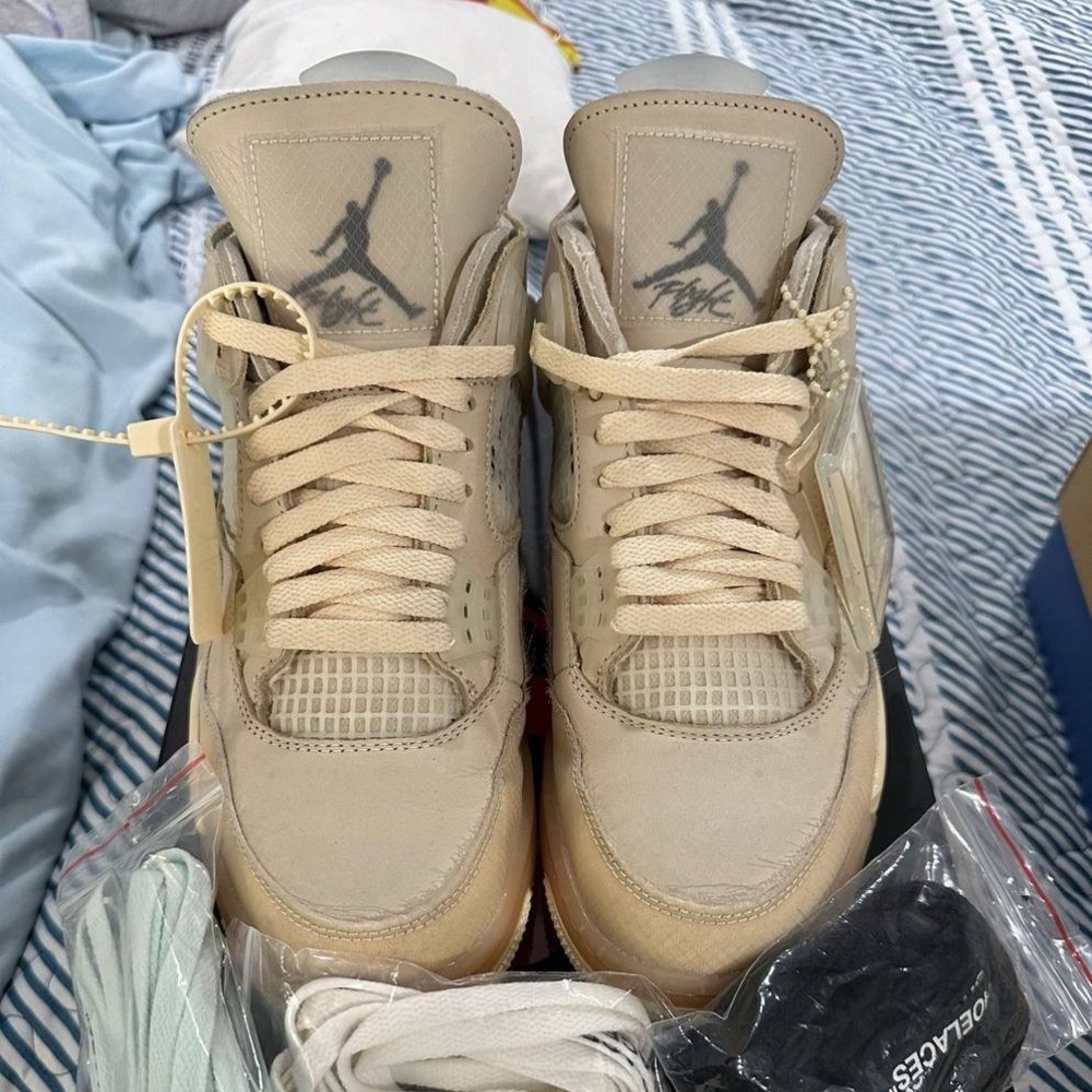 Off-white Jordan 4s